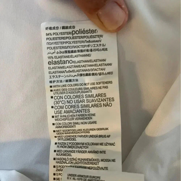 Under  Armour tshirt - Picture 4 of 9